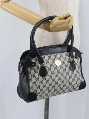 GUCCI GG Supreme Hand Bag PVC Navy Gold Auth 172663